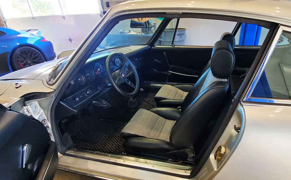 classic porsche specific inspection- interior inspection